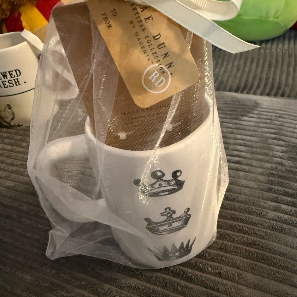 Rae Dunn “Kitchen Queen” Mug and Spatula Set - Black and White - Picture 5 of 6